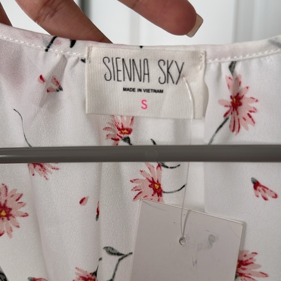 Chicwish White Floral Wrap Top - Picture 3 of 3